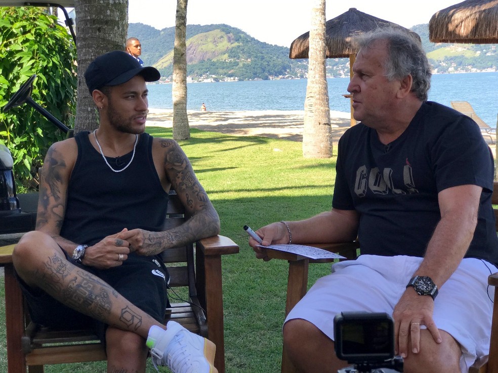 Neymar em entrevista a Zico (Foto: Babi Zavarezzi)