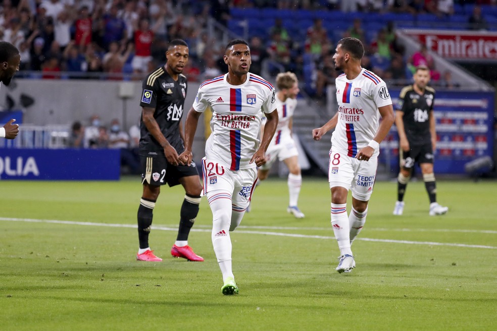 Tetê marcou o primeiro gol do Lyon na vitória sobre o Ajaccio — Foto: Getty Images