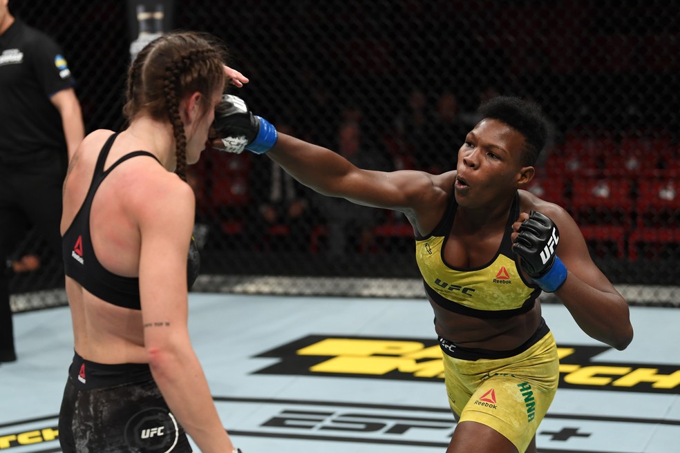 Duda Cowboyzinha perdeu para Bea Malecki em sua estreia — Foto: Getty Images