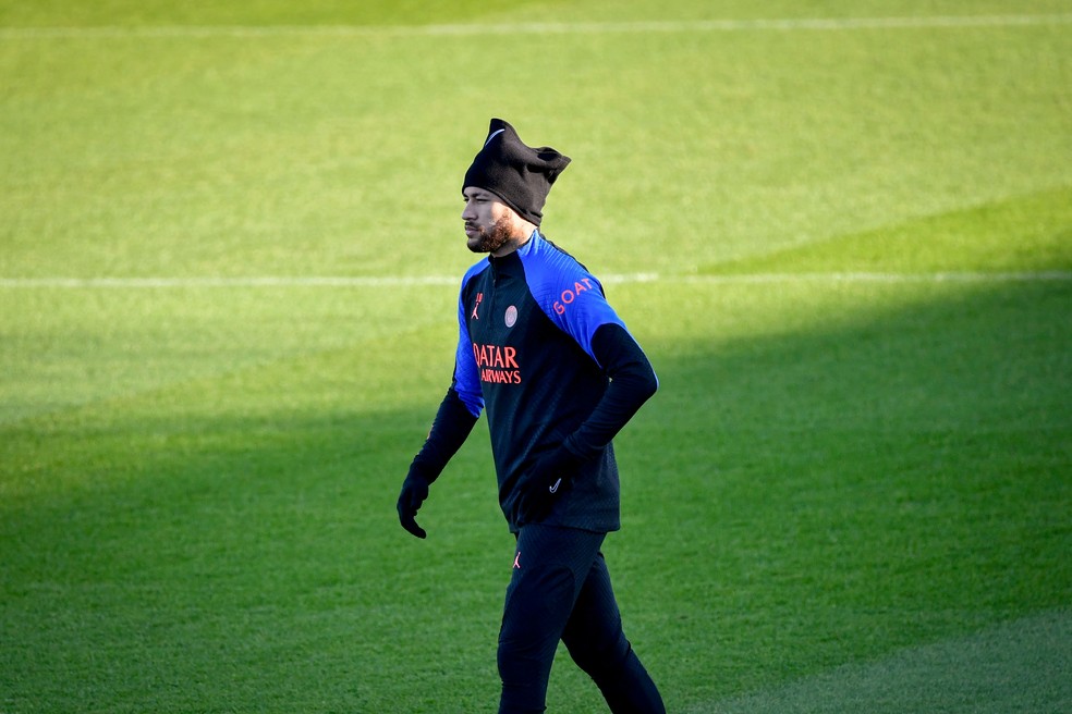 Neymar não participou do treino coletivo do Paris Saint-Germain nesta quinta-feira — Foto: AFP
