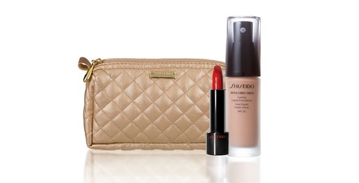 Kit Shiseido com base líquida Synchro Skin Lasting Liquid Foundation (R$ 359,00) e batom Rouge Rouge (R$ 159). (Foto: Divulgação)