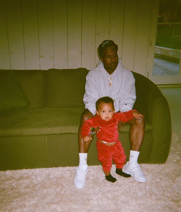 Kanye West e Saint (Foto: Reprodução Instagram)