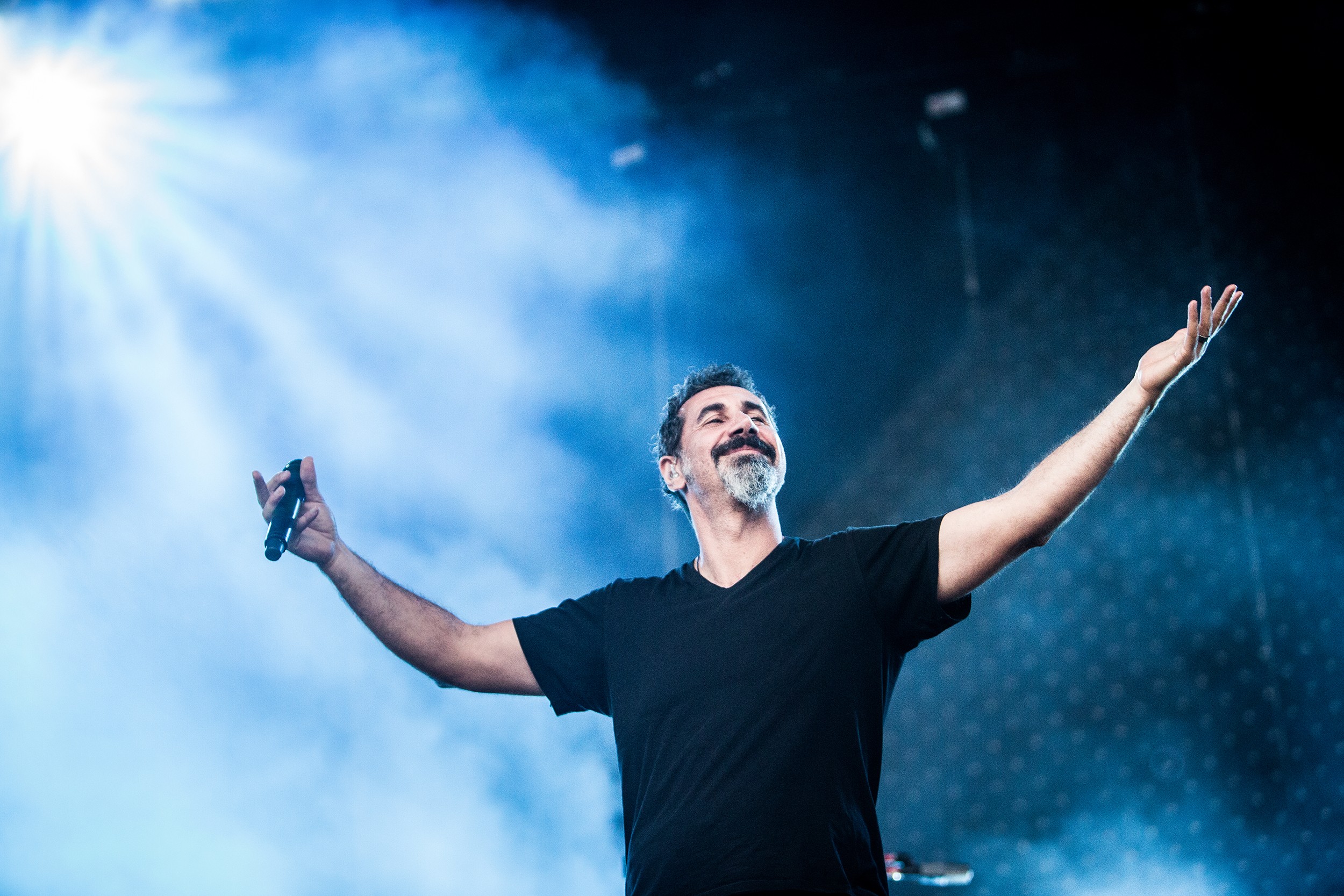 Serj Tankian, da banda System of a Down, em show de 2017 (Foto: Getty Images)