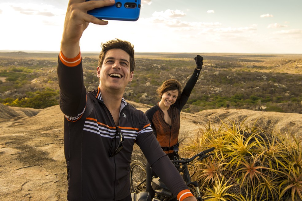 Marco Pigossi e Alice Wegmann serão irmãos na nova supersérie (Foto: Globo/Estevam Avellar)