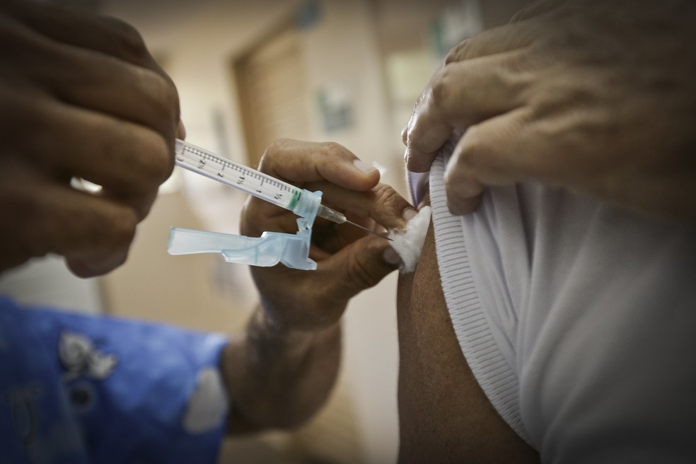 Vacinação contra Covid-19 no Distrito Federal — Foto: Breno Esaki/Agência Saúde DF