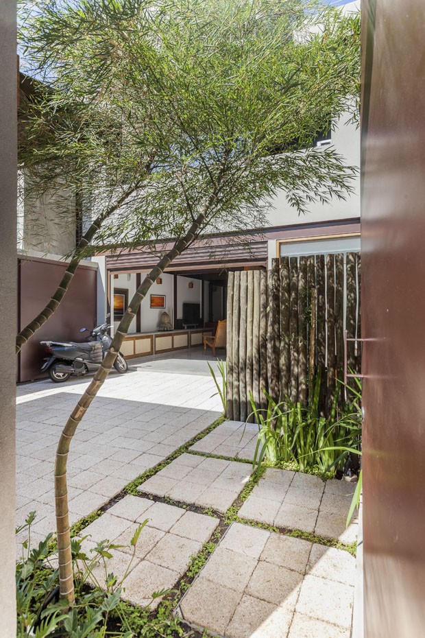Casa de 173 m² em São Paulo tem arquitetura contemporânea e estruturas metálicas aparentes (Foto: Tuca Reinés)