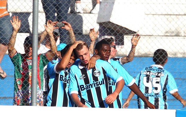 Grêmio comemora gol sobre o Esportivo (Foto: Lucas Uebel / Site Oficial do Grêmio)
