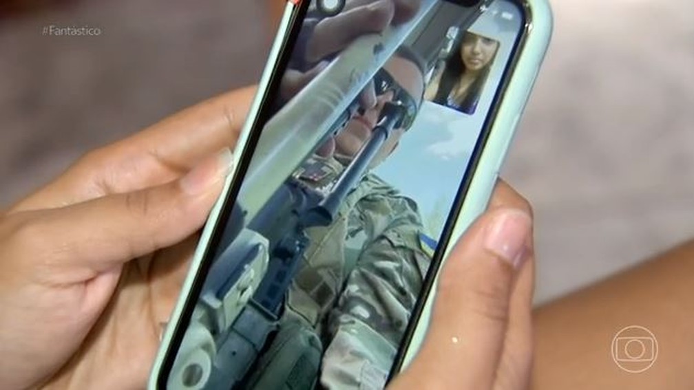 Brasileiro morto na guerra da Ucr&acirc;nia fez v&iacute;deo chamada com a mulher antes de morrer  &mdash; Foto: Reprodu&ccedil;&atilde;o do Fant&aacute;stico