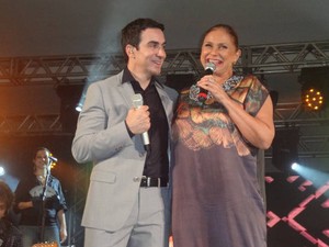 Fafá de Belém cantou composição que ganhou de presente de aniversário de Fábio de Melo. (Foto: Gil Sóter/G1)