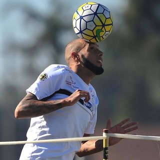 Santos recua e não deve devolver atacante Paulinho ao Flamengo