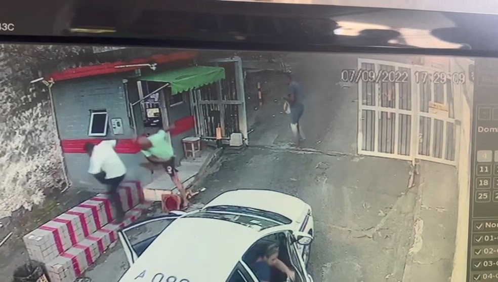 Porteiro libera banheiro de guarita para taxista urinar e é agredido após reclamar de mau cheiro — Foto: Arquivo pessoal