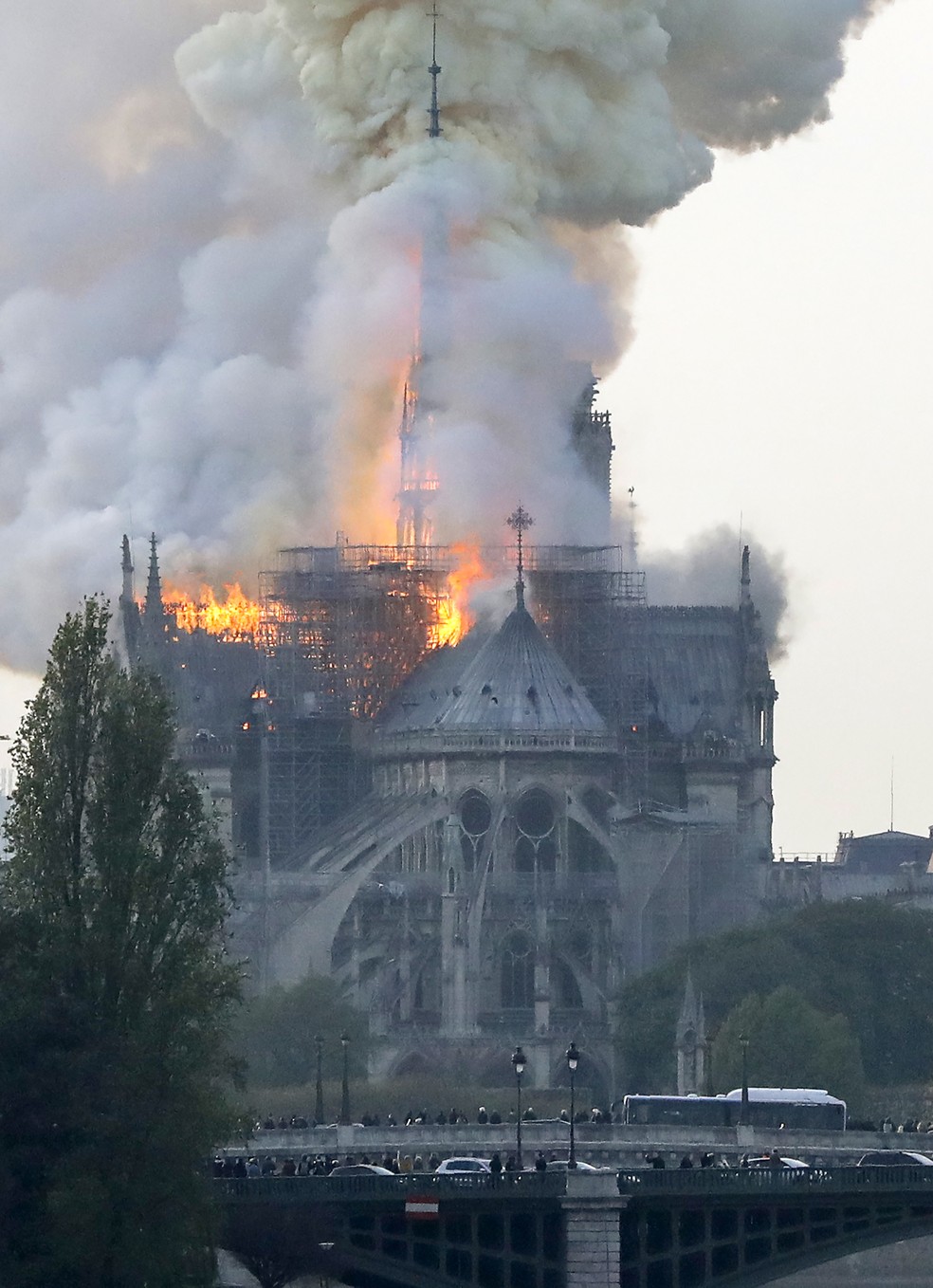 Incêndio atinge a Catedral de Notre-Dame, em Paris — Foto: François Guillot/AFP