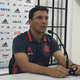 Zé Ricardo se esquiva sobre pênalti e vê Flamengo forte para brigar no topo