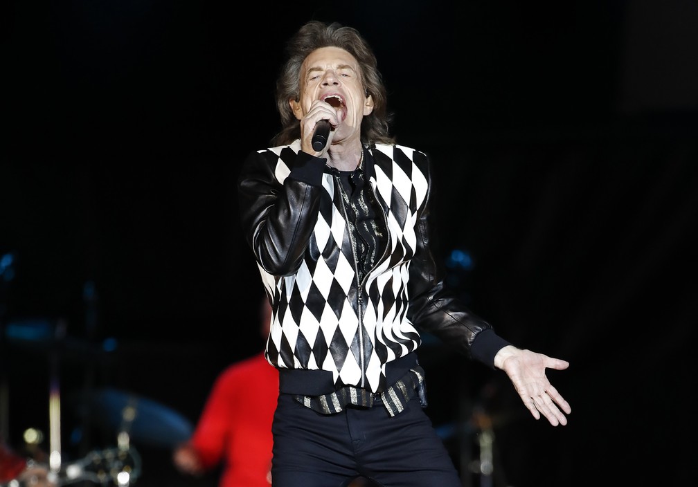 Como Mick Jagger, outros homens foram pais na terceira idade sem que se desconfiasse dos problemas que isso poderia gerar â Foto: Kamil Krzaczynski / AFP