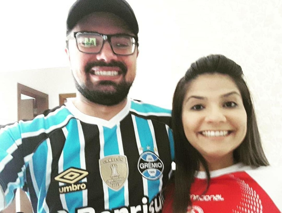 Orlando é torcedor do Grêmio e Luísa do Internacional — Foto: Orlando Oliveira Junior/ Arquivo pessoal