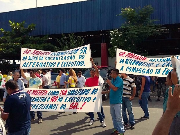 G1 - Em Manaus, Grupos Protestam Na Abertura Do Ano Legislativo Na CMM ...