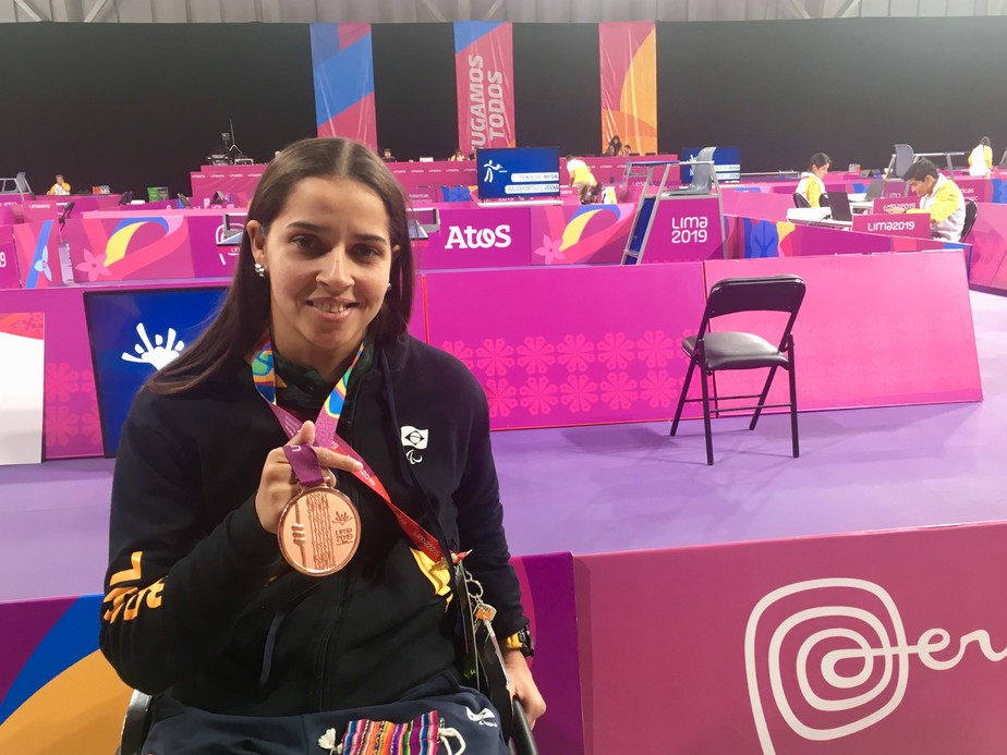 Cátia Oliveira supera fim de sonho na seleção de futebol e ...