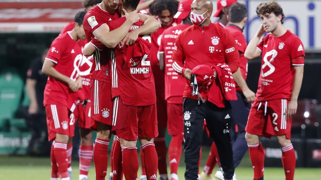 Jogadores do Bayern comemoram nova conquista da Bundesliga