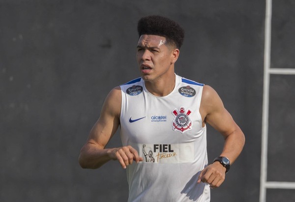 Corinthians tem 23 relacionados para pegar o Vasco; Marquinhos Gabriel volta