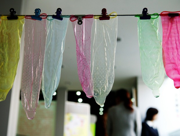Preservativo que muda de cor em contato com DSTs não tem previsão de chegar ao mercado (Foto: Getty Images)