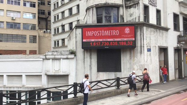 Impostômetro deve alcançar R$ 1,8 trilhão na segunda-feira (28/11) (Foto: Paulo Pinto / Fotos Públicas)