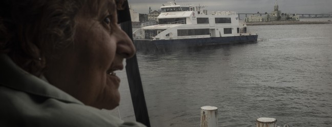 Diariamente, cerca de 40 mil passageiros usam as barcas como transporte — Foto: Marcio Menasce