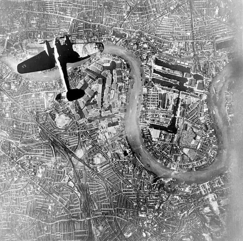 Aeronave alemã sobrevoa cidade do Reino Unido (Foto: Wikimedia Commons)