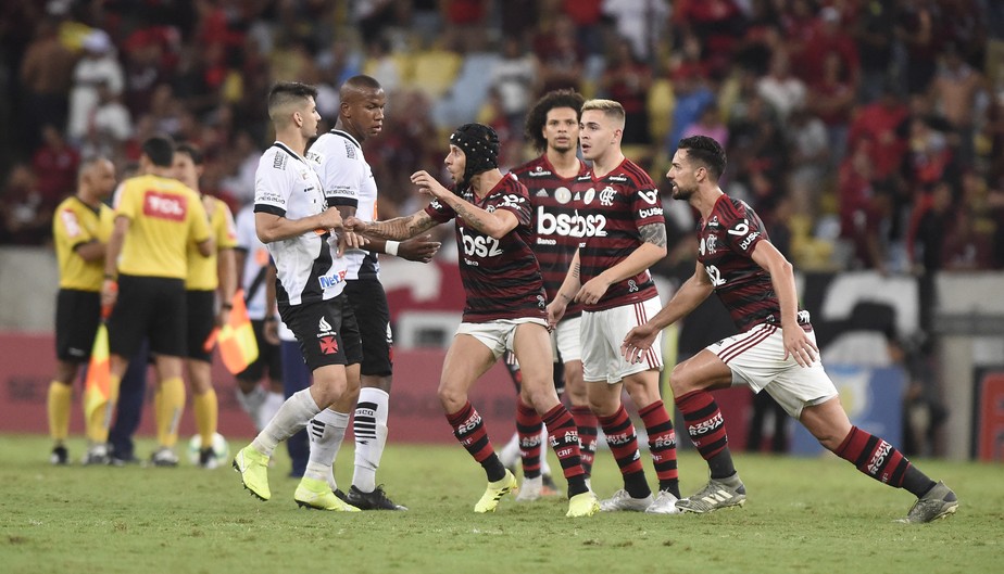 Análise: ataque funciona, mas empate no fim abafa grito de campeão e traz lições ao Flamengo