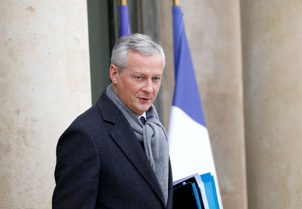 Ministro da Economia e Finanças francês Bruno Le Maire deixa o Palácio do Eliseu após uma reunião semanal do gabinete em 5 de fevereiro de 2020 em Paris, França (Foto:  Antoine Gyori - Corbis / Colaborador via Getty Images)