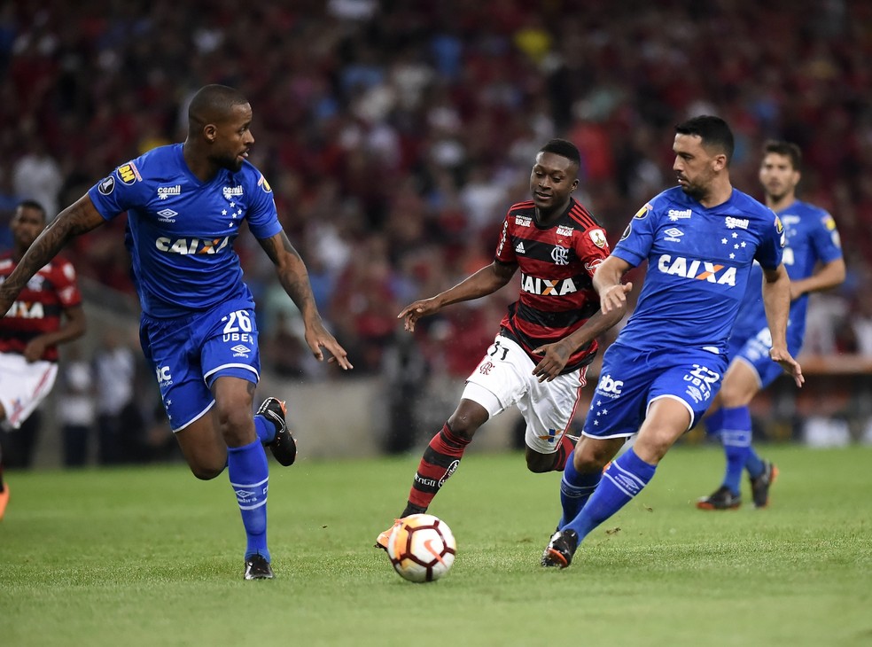 Ded&eacute; e Edilson fizeram parte do bem organizado sistema defensivo do Cruzeiro (Foto: Andr&eacute; Dur&atilde;o/GloboEsporte.com)