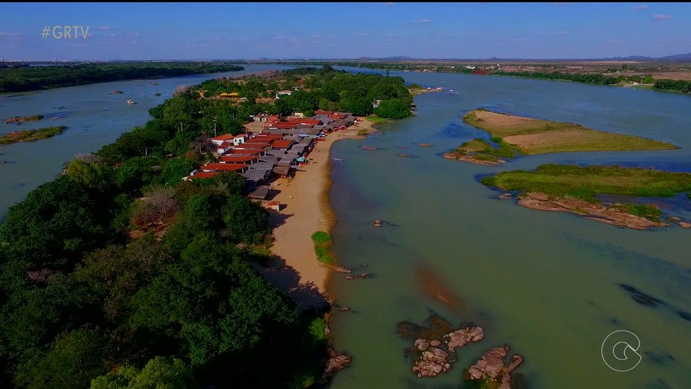 Vazão afeta Ilha do Rodeadouro (Foto: Reprodução/ TV Grande Rio)