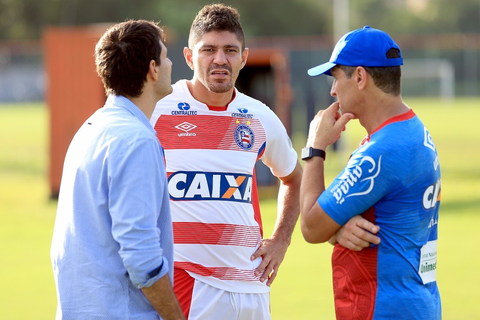 Edson foi relacionado, e viaja com elenco do Bahia para Porto Alegre (Foto: Felipe Oliveira/Divulgação/EC Bahia)