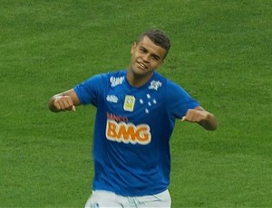 Alisson comemora gol contra o Atlético-MG (Foto: Reprodução/TV Globo Minas)