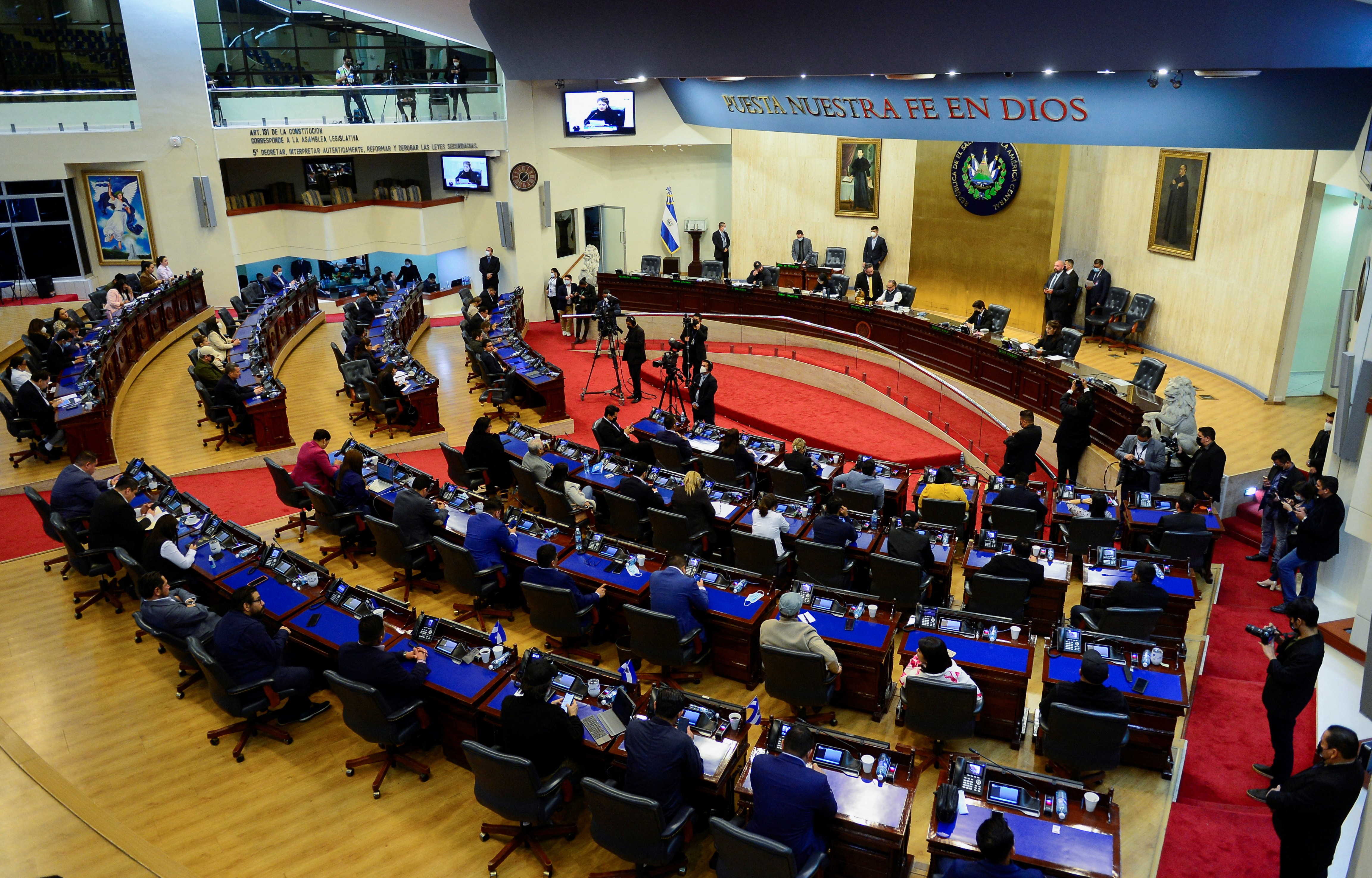 El Salvador adota regime de exceção a pedido do presidente após onda de homicídios
