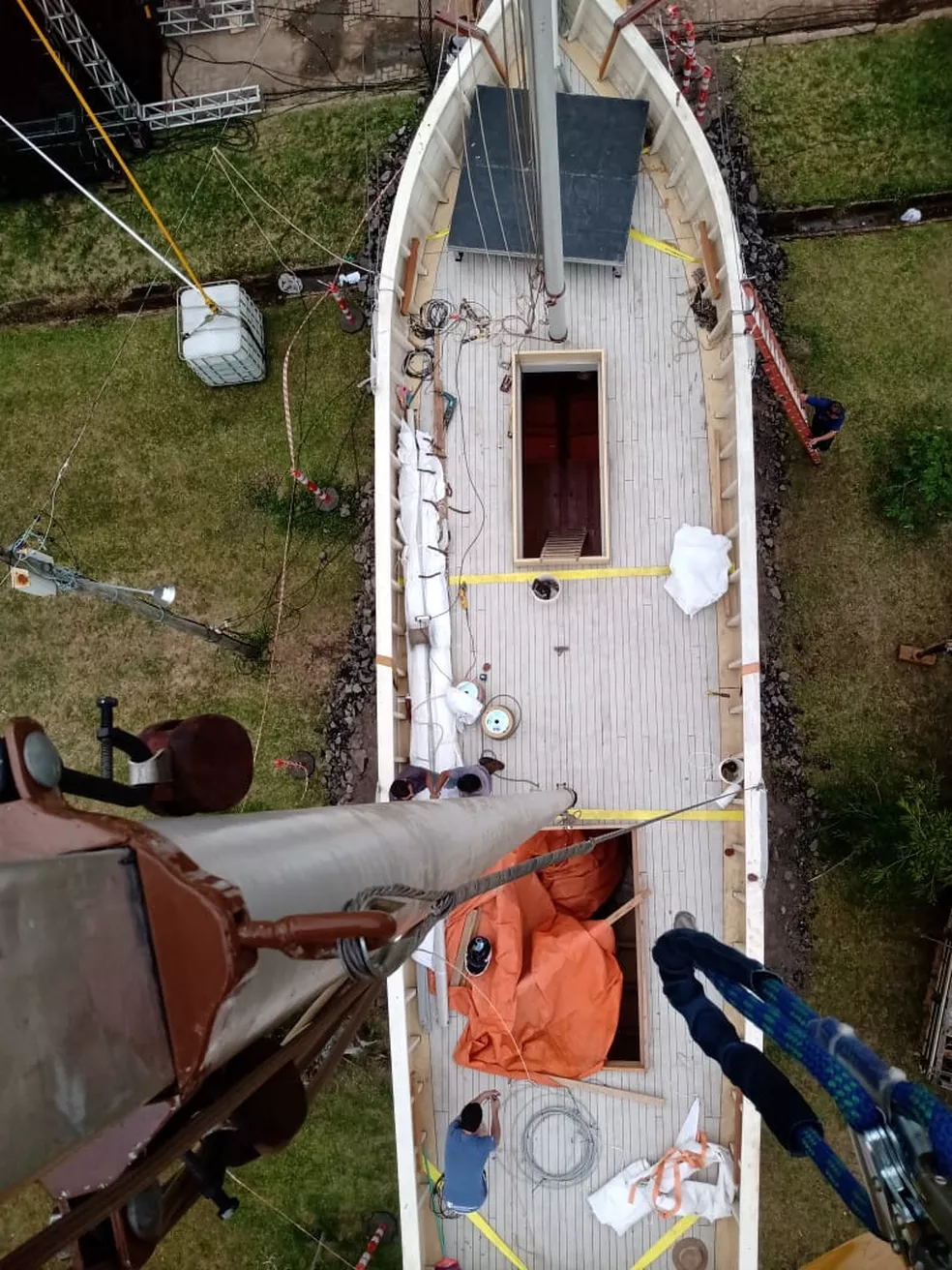 Professor Antônio Rodrigues reconstruiu o barco Seival, usado por GIuseppe Garibaldi durante a Revolução Farroupilha — Foto: Antônio Rodrigues / Arquivo pessoal