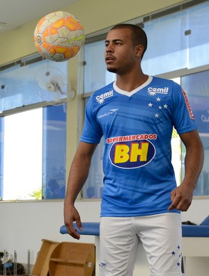 À espera de Mayke, Cruzeiro começa preparação para clássico de domingo