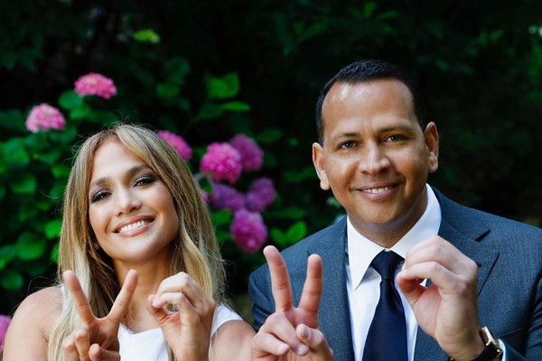 Jennifer Lopes e o marido Alex Rodriguez (Foto: reprodução instagram)