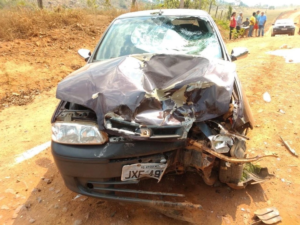 Motorista de carro fugiu após colisão que terminou com dois mortos — Foto: WhatsApp/Reprodução