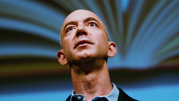 O fundador da Amazon, Jeff Bezos, durante apresentação (Foto: Mario Tama/Getty Images)