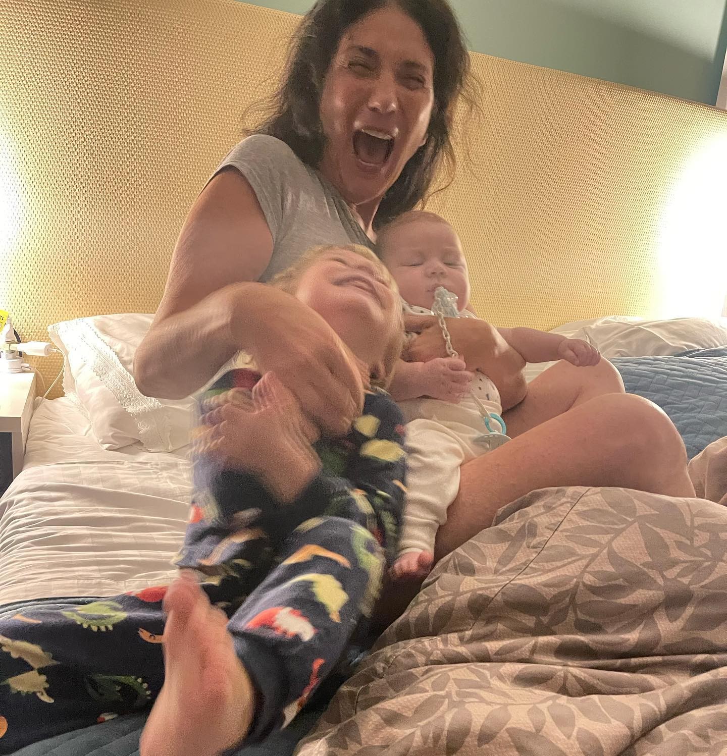 Luiza Possi flagra momento fofo de Zizi com os filhos (Foto: Reprodução/ Instagram)