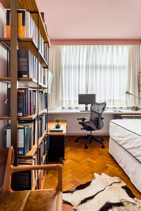 Apartamento alugado de 80 m² com boas soluções de décor  (Foto: Luiza Schreier )