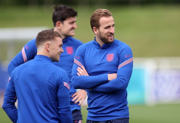 Inglaterra lança novas camisas para a Eurocopa e todas as suas