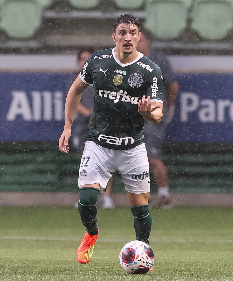 Piquerez em ação pelo Palmeiras em jogo-treino no Allianz Parque — Foto: Cesar Greco/Palmeiras