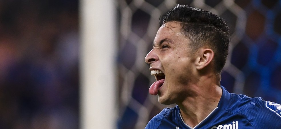 Um dos destaques do Cruzeiro na temporada, Diogo Barbosa se mostrou chateado com desenrolar da situação contratual (Foto: Agencia i7)