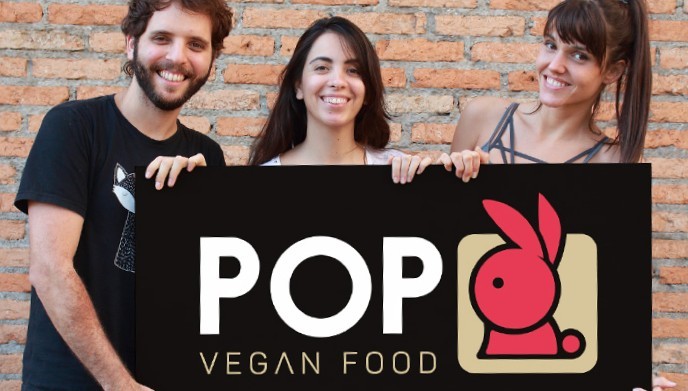 Guilherme Carvalho, Mônica Buava e Carol Caliman, sócios-fundadores do Pop Vegan Food (Foto: Divulgação/Pop Vegan Food)