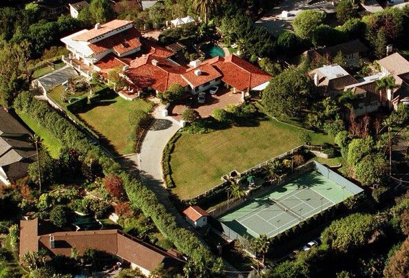 John Travolta vende mansão na Califórnia por R$ 75 milhões (Foto: Divulgação)