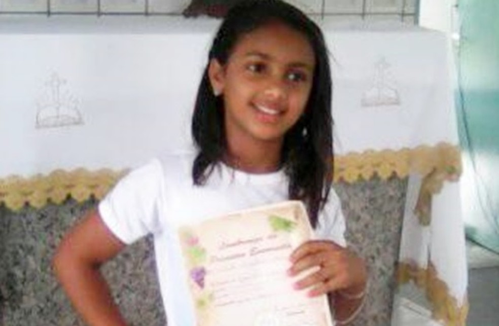 Menina de 11 anos morreu apÃ³s tentar defender mÃ£e de agressÃµes na Bahia â€” Foto: DivulgaÃ§Ã£o/Bahia10