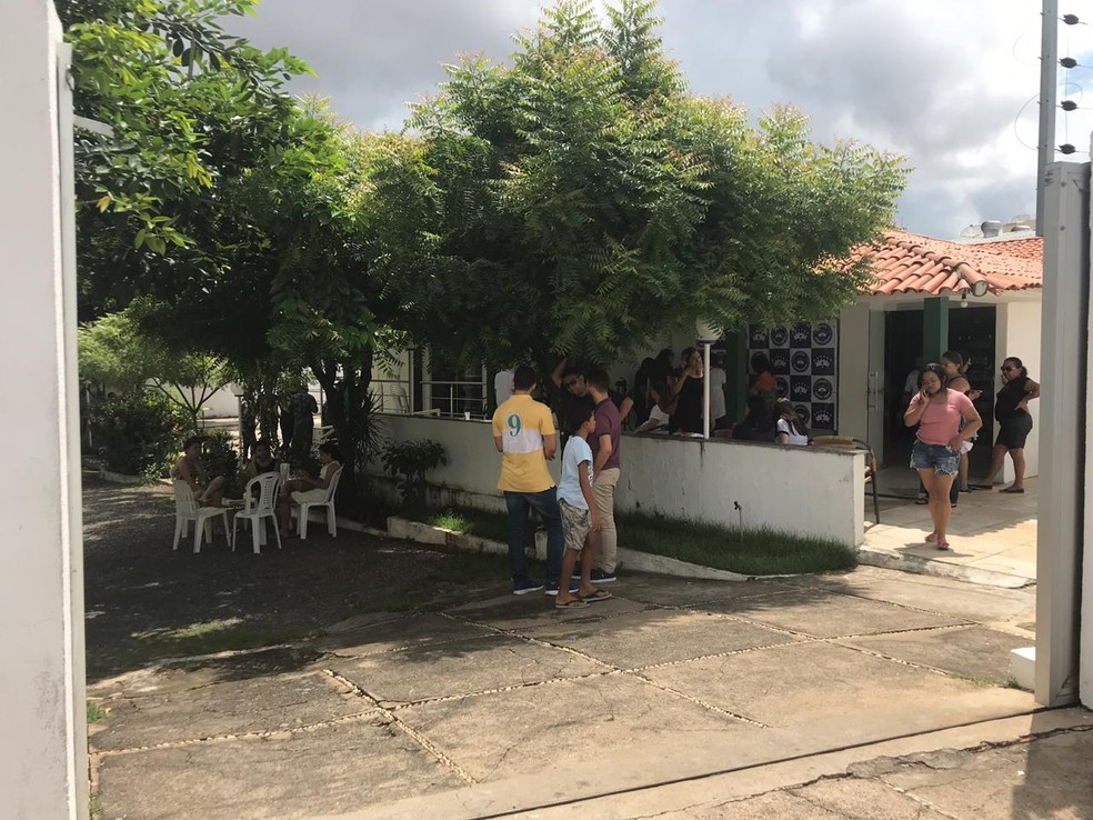 Velório acontece em igreja evangélica na Zona Sul de Teresina — Foto: Lorena Linhares/G1 Piauí