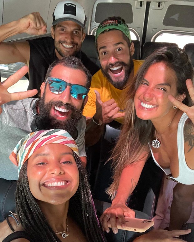 André Martinelli, Bil Araújo, Kaysar Dadour, Gleici Damasceno e Carol Peixinho (Foto: Reprodução / Instagram)