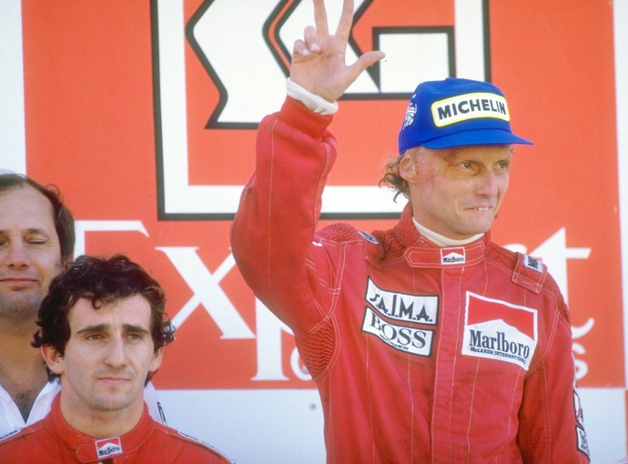 Niki Lauda foi tricampeão em 1984, ao superar Alain Prost por apenas 0,5 pontos (Foto: Getty Images)